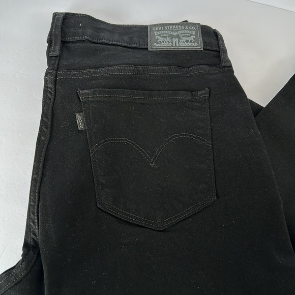 Levi’s Women’s 311 Shaping Skinny Jean - Picture 2 of 12